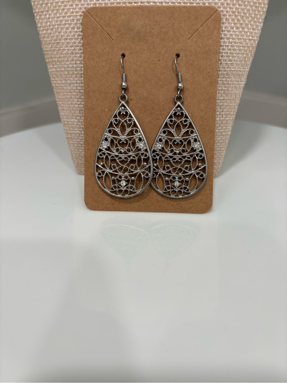 Elegant Silver Teardrop Filigree Earrings